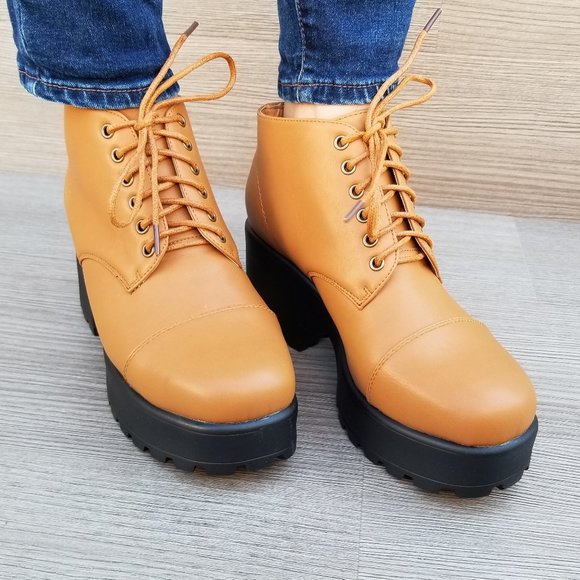 Grunge Chunky heel platform booties - Picture 3 of 8